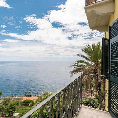 Salty Sky Flat , Terre Marine Apartman